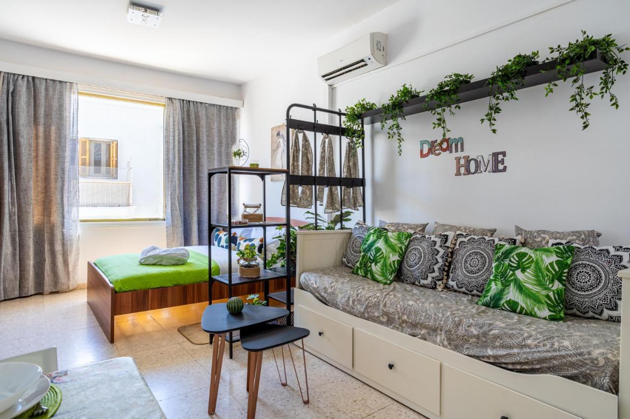 Oasis - Cozy Studio In Larnaca Dış mekan fotoğraf
