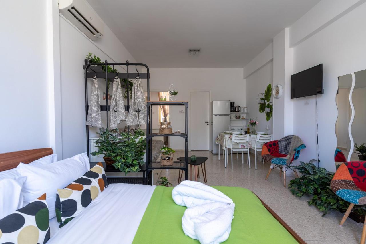 Oasis - Cozy Studio In Larnaca Dış mekan fotoğraf